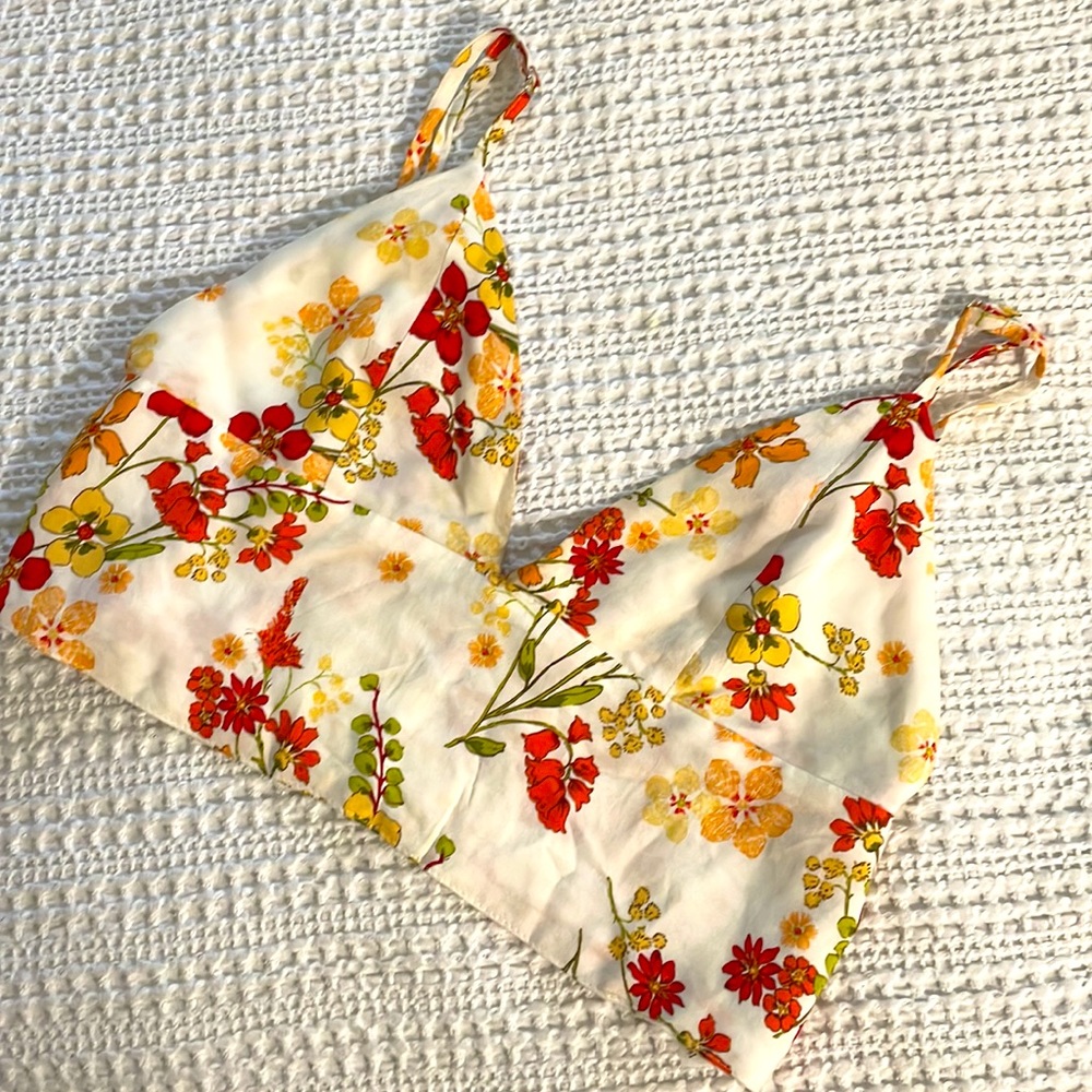Forever 21 Floral crop top